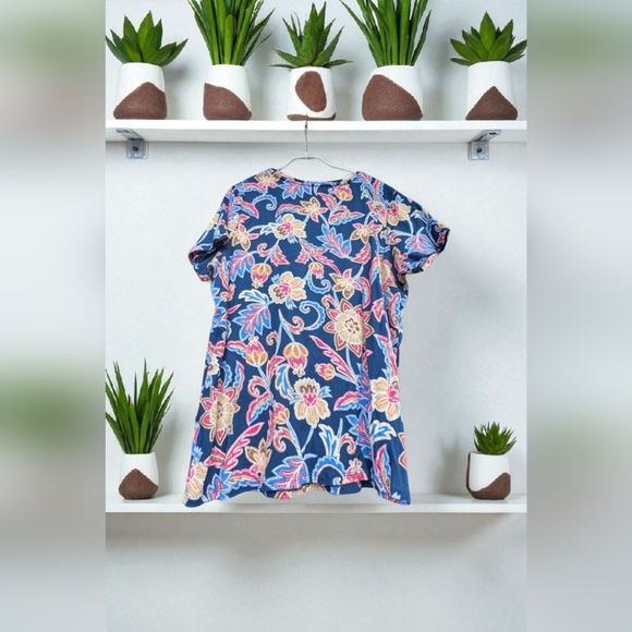 Croft & Barrow Essential Crewneck Tee Color: Navy Artisan Blooms Size: L (EUC) - Picture 6 of 8